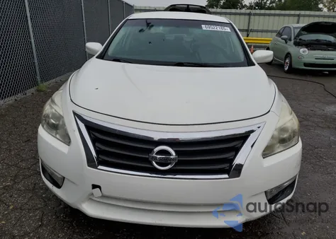2015 Nissan Altima 2.5 из США, поврежденный, VIN 1N4AL3AP4FC258060